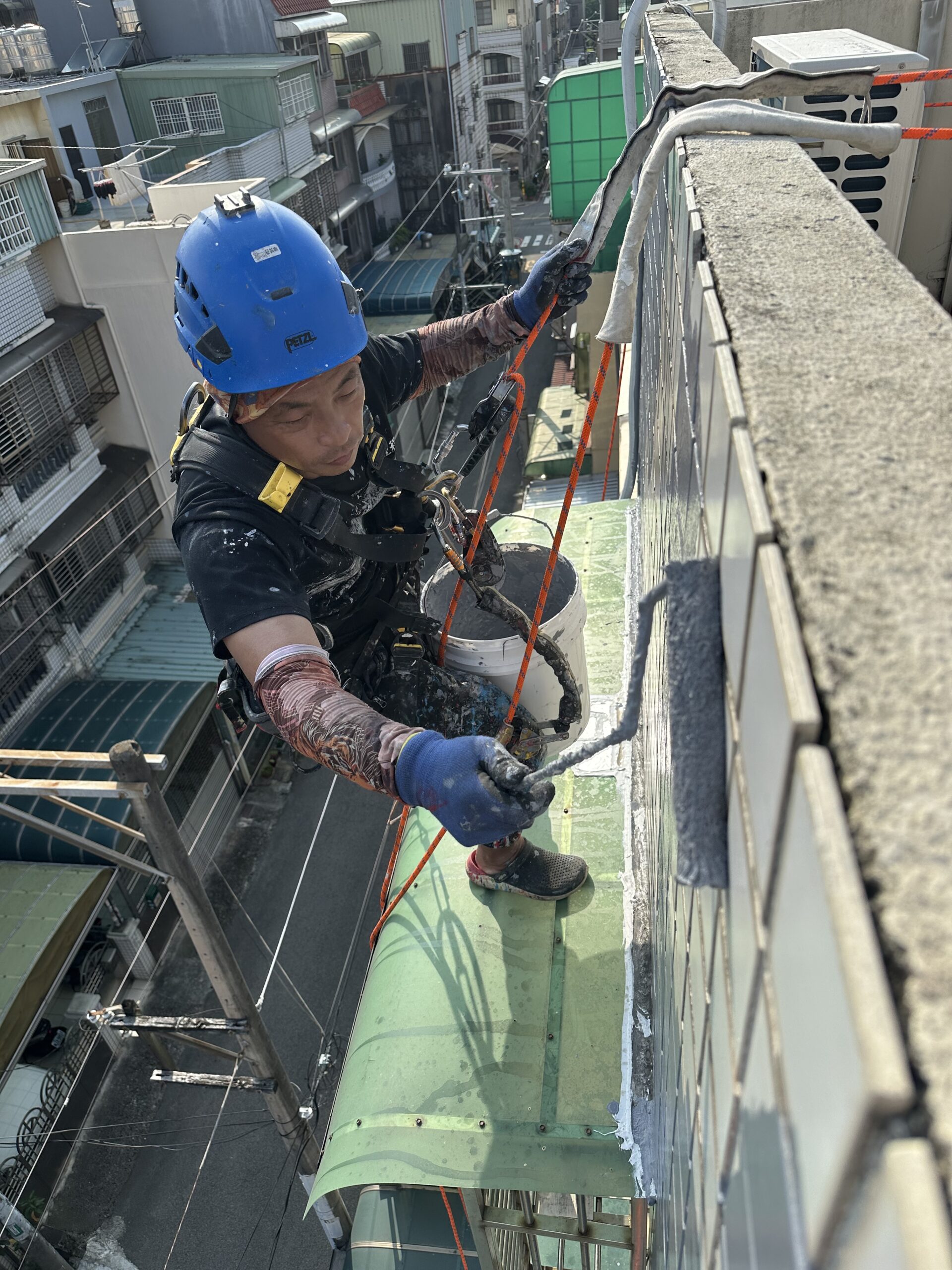 外牆防水｜ 桃園市中壢區外牆防水修繕拆除工程｜瀛升外牆工程